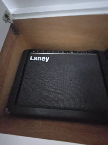 Amplificador de guitarra Laney LC50 made in UK valvulado