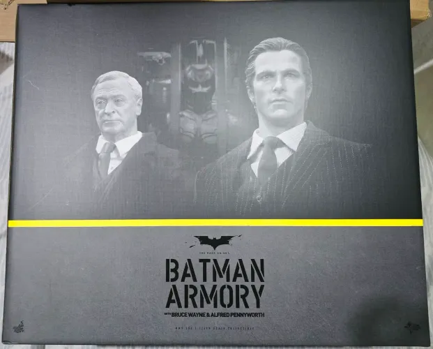 Hot Toys Batman Armory Bruce Wayne and Alfred