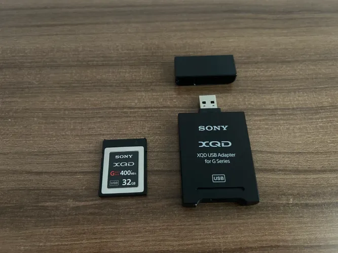 Cartão de Memória XQD Sony 32gb + Leitor