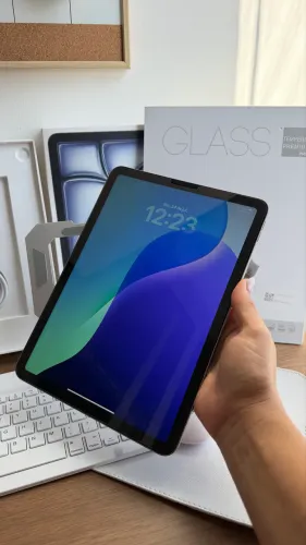iPad 11 Air M3 128g + acessórios novos