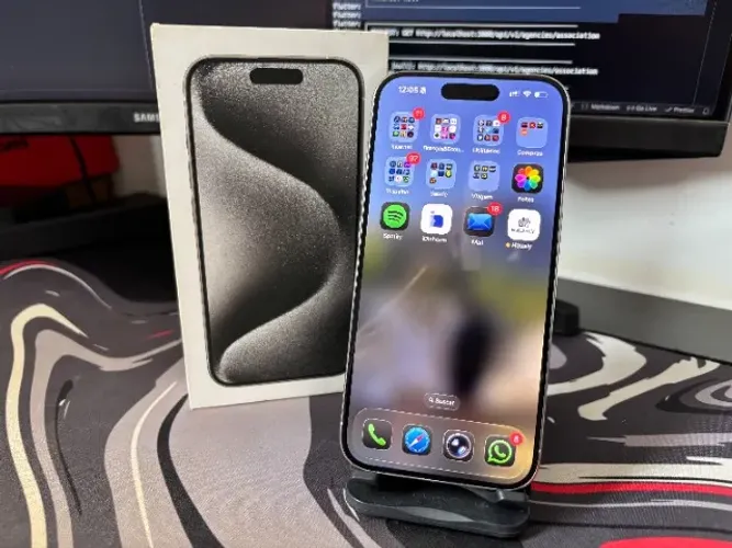 iPhone 15 Pro 128GB Branco Titanium com Caixa