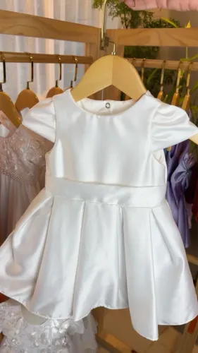 Lote de vestidos de festa infantis para revenda