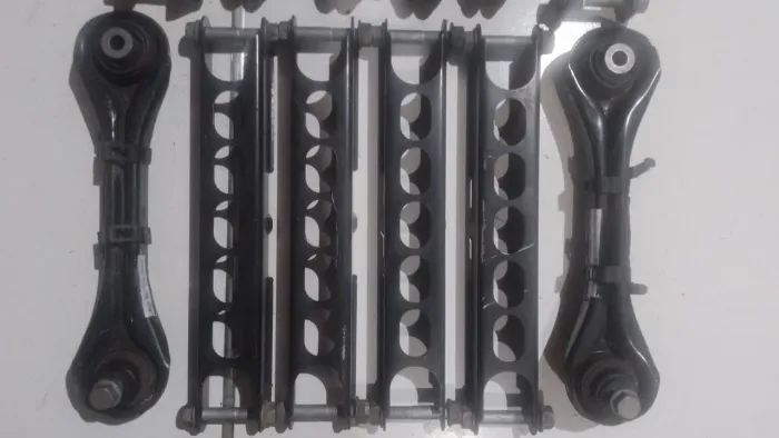 Braços todos Suspensão Traseiro Bmw X1/320ioutros marca. 2010/15.original cada.