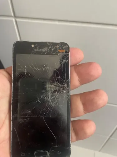 Celulares para retirada de peças