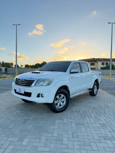Toyota Hilux CD SRV D4-d 4X4 3.0 TDI Diesel AUT 2014