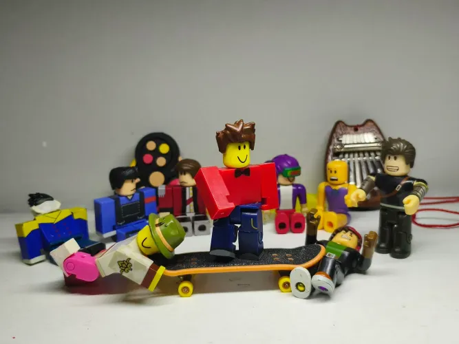 Bonecos Roblox