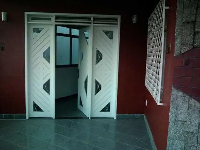Casa 4 Quartos com Suítes no Orlando Dantas - 250m² (ref: 1457) [10654]