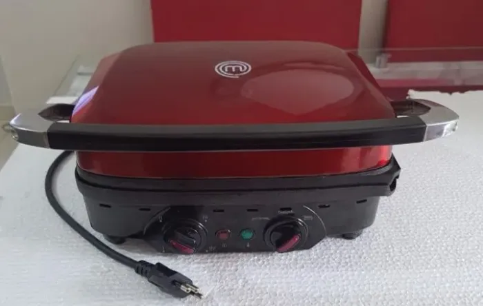 Grill MasterChef modelo GR1001V