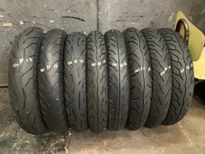 Pneus Dianteiros Refrisados CB300, Twister, Fazer e Hornet