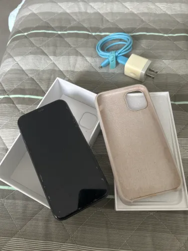 iPhone 11 Preto 128GB
