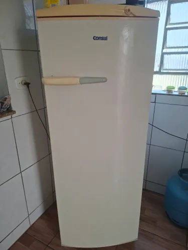 Vendo geladeira Consul