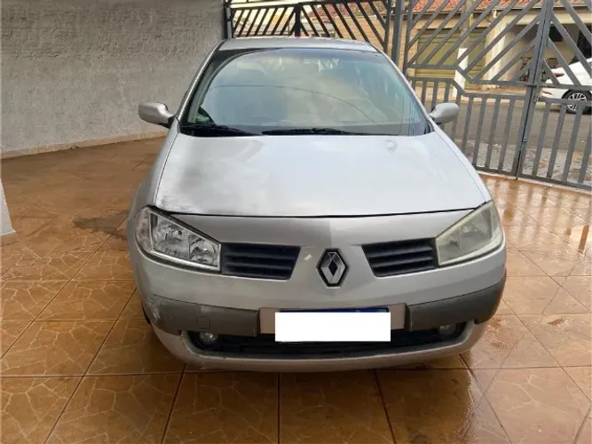 Renault Megane Sedan Dynamique Hi-flex 1.6 16V 2008