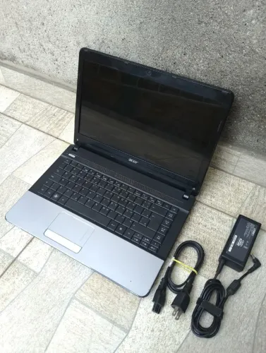 Acer Aspire E1-471 - i3 + 4+4GB RAM + SSD 128GB