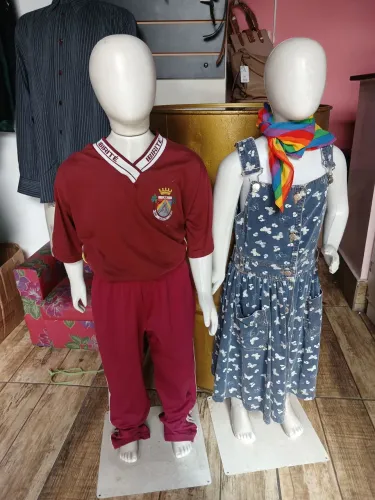 Dois manequins infantil 