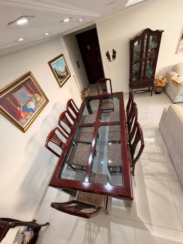 Conjunto de Mesa de Jantar com 8 Cadeiras - Madeira Maciça com Tampo de Vidro