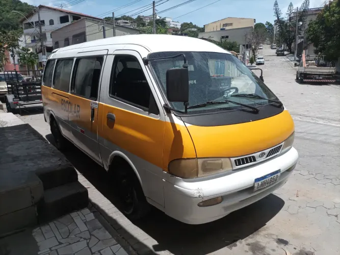 Kia Motors Besta GS Grand 3.0 8V 16L Diesel 2000