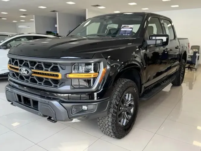 Ford F-150 Tremor 4X4 5.0 V8 2025