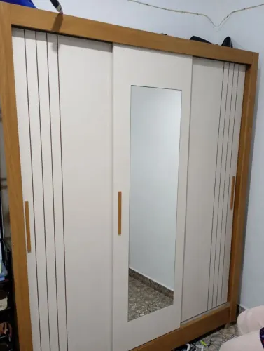 Guarda Roupa semi-novo