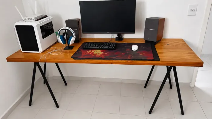 Mesa Escritório Industrial + Cavalete Tok&Stok