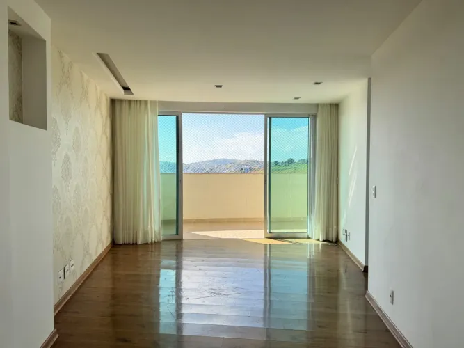 Apartamento com varanda e planejados em São Mateus para locação