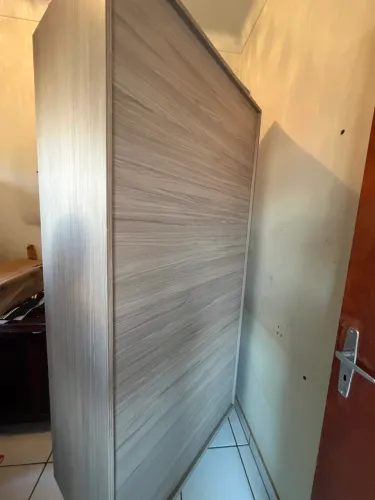Arara de roupas mdf