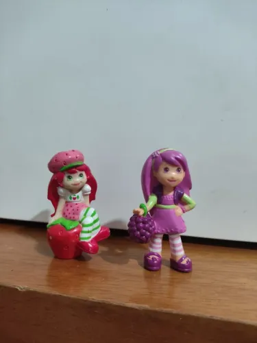 Duas miniaturas da Moranguinho raro