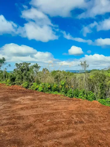Campo Largo/ Três Córregos, 383 alqueires ou 926,93 hectares, sendo 240 alqueires pra refl