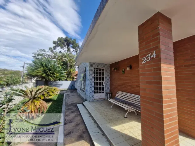 Casa em Vila Suissa - Miguel Pereira