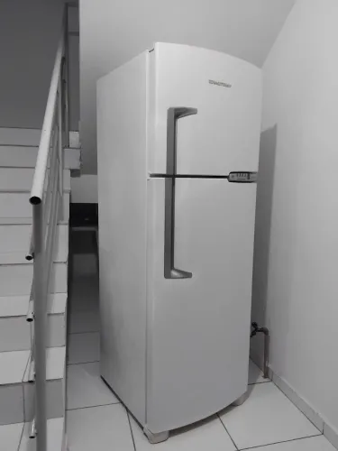 Geladeira frosfre BRASTEMP muito conservada.