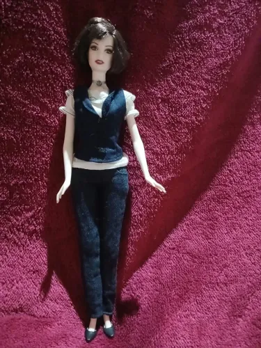 Barbie Alice crepúsculo