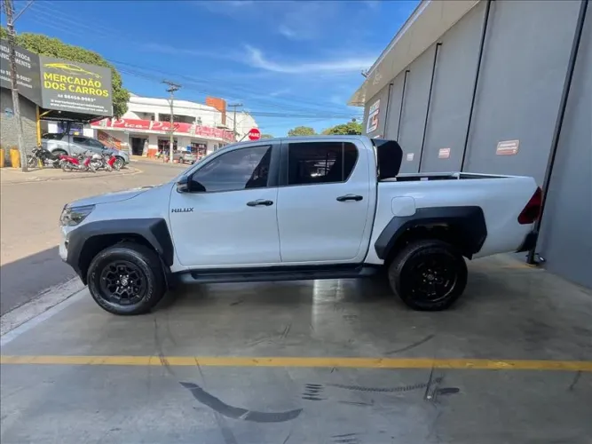 Toyota Hilux CD Gr-s 4X4 2.8 TDI Dies. Aut. 2024