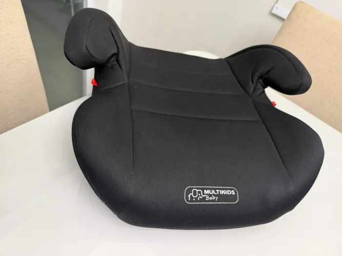 Cadeirinha de elevação para carro 