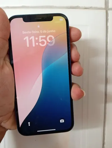 iPhone 12 muito novo