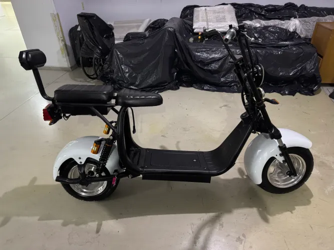 Scooter elétrica leia o anúncio