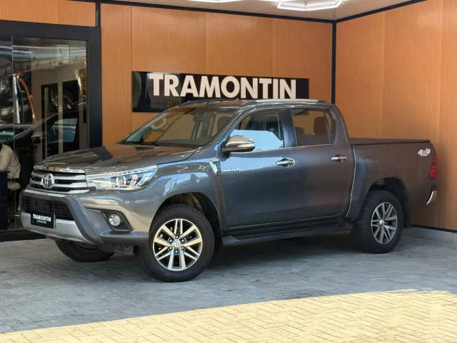 Toyota Hilux CD SRX 4X4 2.8 TDI 16V Diesel Aut. 2017