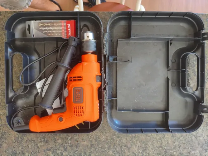 Furadeira Black & Decker