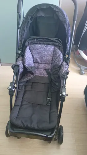Carrinho de bebê Cosco 