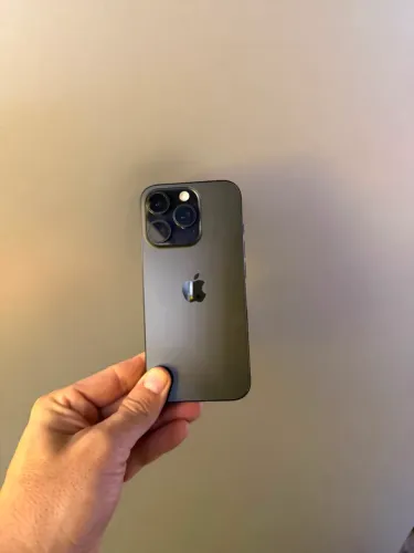 iPhone 16 Pro 256gb preto Descubra por que nossos iPhones estão vendendo tão rápido.