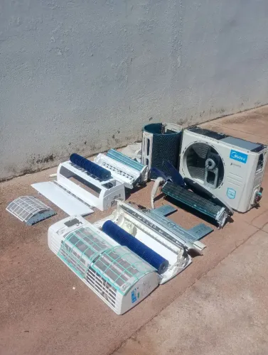 Manutenção em central de ar condicionado 