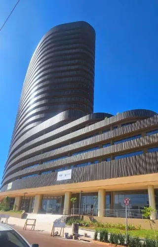 Sala Comercial para Alugar (58,75 m²) | Próximo à UNIMED |