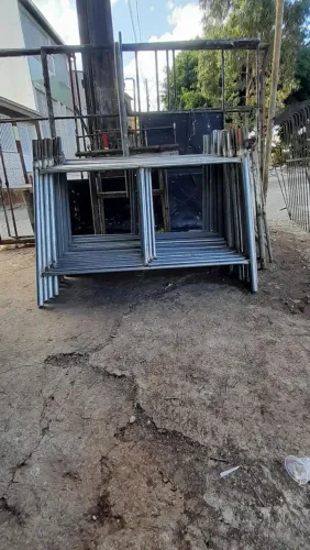 fabricação e vendas de andaimes de 1,50x1 00 e de 1x1 av matadouro 551 bairro Jardim CEP