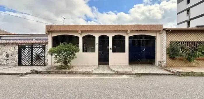 Casa com 3 quartos cidade nova