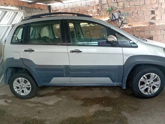 Fiat Idea Adv./ Adv.lock.dualogic 1.8 Flex 5P 2012