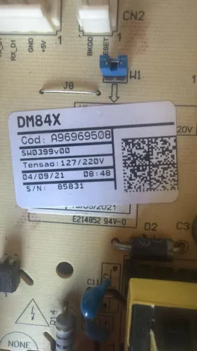 Placa eletrônica original Eletrolux DM84X usada na caixa cód A *