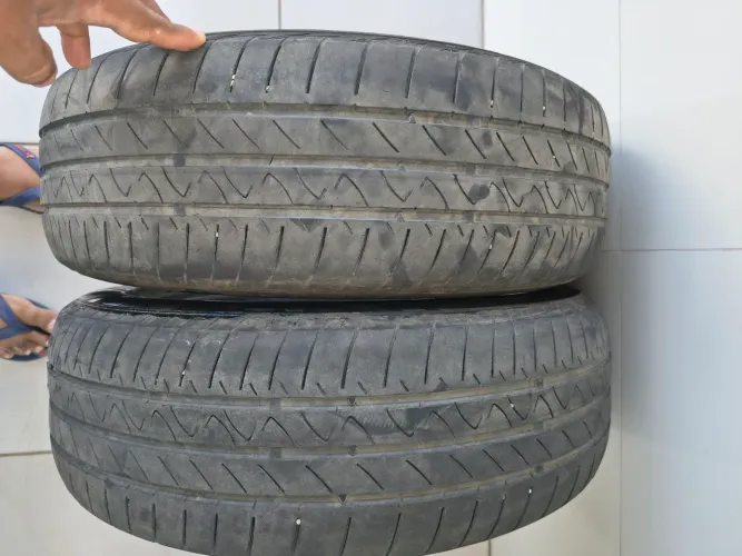 Pneus 185/65 R15