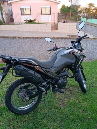 Honda XRE 190 Adventure 2025 - Único dono