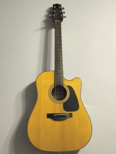 Violão Takamine