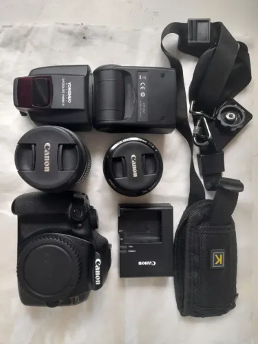 KIT CANON T6 + LENTE 50MM + FLASH YONGNUO/COMPLETO