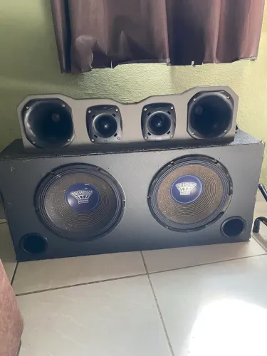 Vende-se um som automotivo