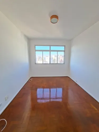 Apartamento para aluguel possui 36 metros quadrados com 1 quarto em Cambuci - São Paulo -